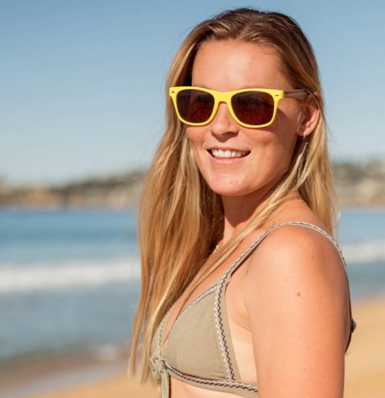 perfect sunnies for your beach day - Soek