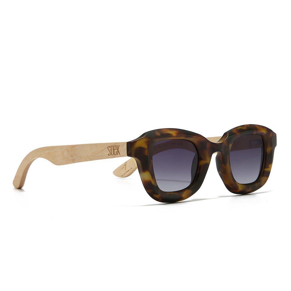 **NEW**  QUEST ROCKY TORT l Sunglasses l Polarised Lens l Walnut Arms