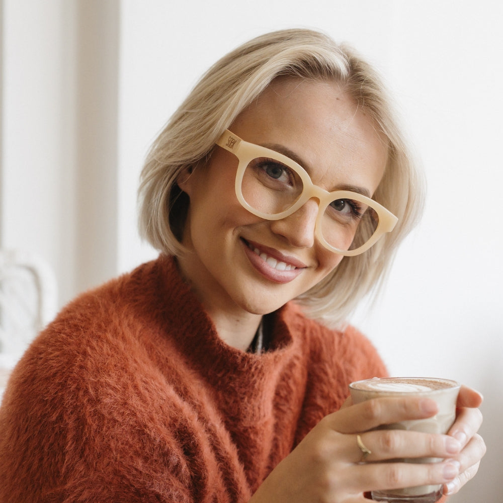 ALIVE CREAM l Wooden Magnifying Reader