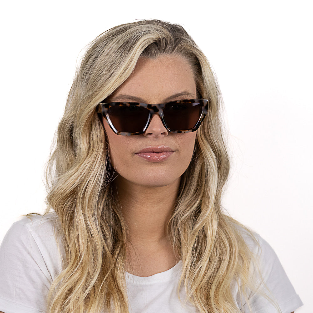 BEYOND SANDSTONE l Plastic Free Sunglasses l Black Polarised Lens - Soek Fashion Eyewear Australia