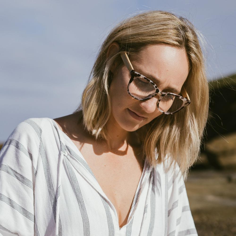 LILA GRACE IVORY l Magnifying Blue Light Reader - Soek Fashion Eyewear New Zealand