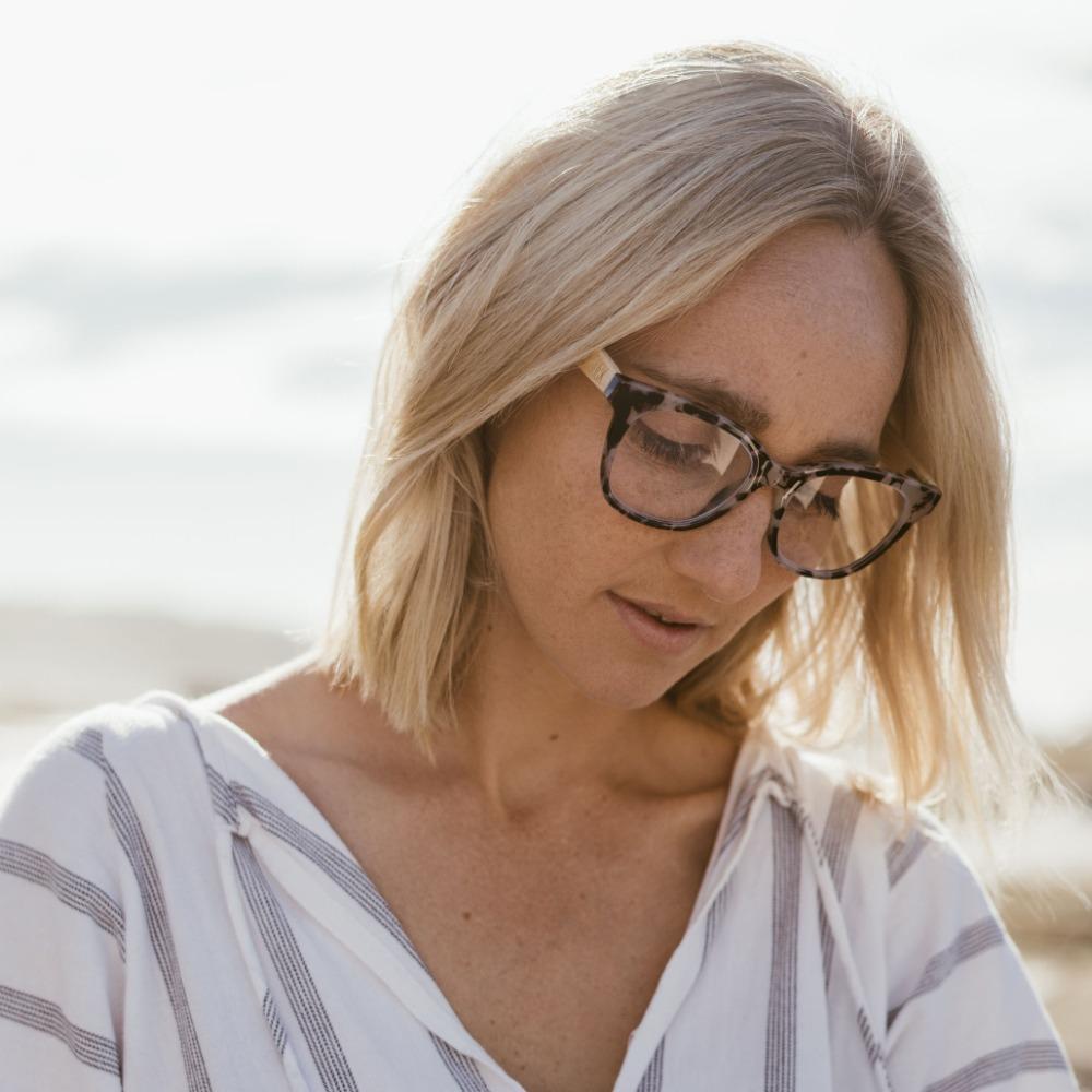 LILA GRACE IVORY l Magnifying Blue Light Reader - Soek Fashion Eyewear New Zealand